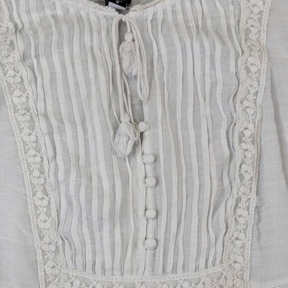 Torrid Tunic Womens 22/24 White Peasant Boho Cottagecore Folk Embroidered Pleats - Picture 3 of 11